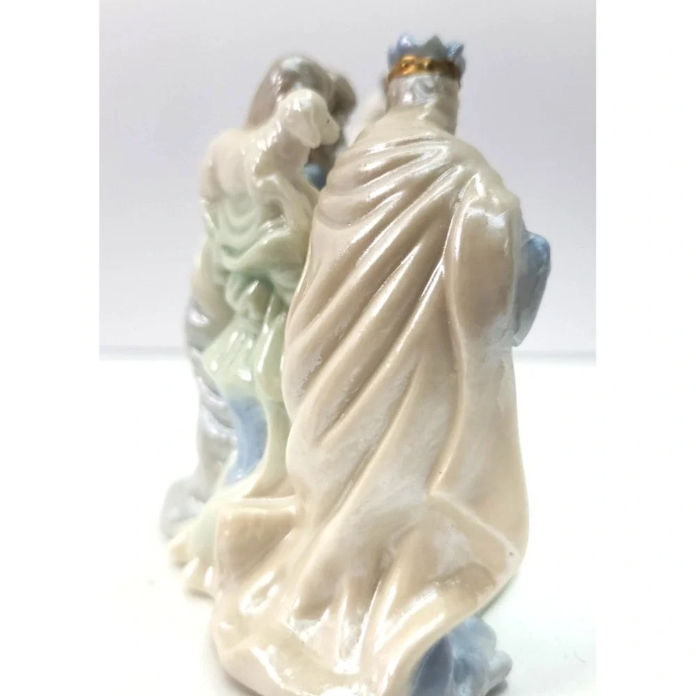 Sm.‎ Porcelain Nativity by Homewares